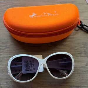 NWT Montana West White Concho Sunglasses with rhinestone detail
